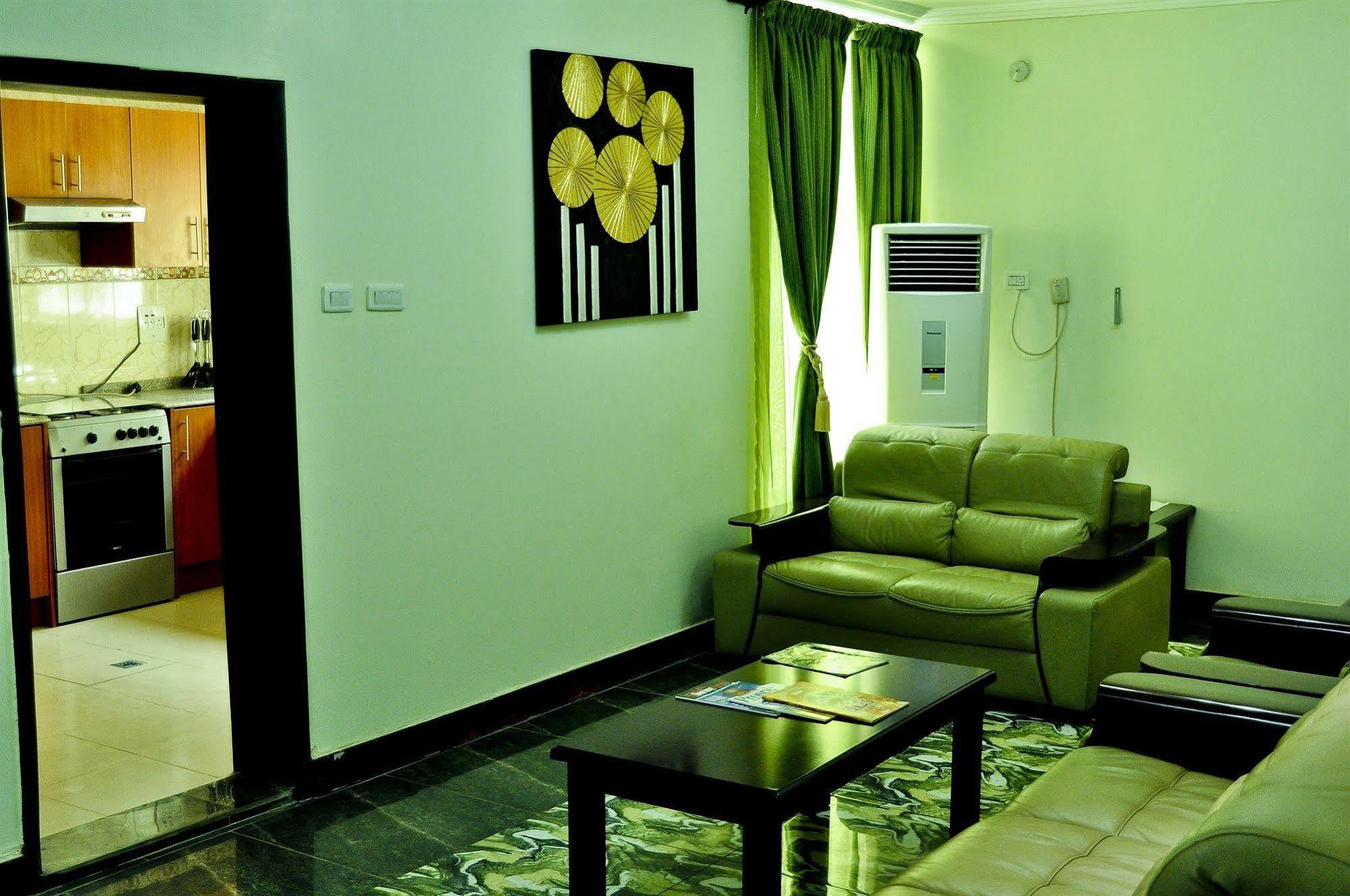 Aes Luxury Apartments Abuja Buitenkant foto